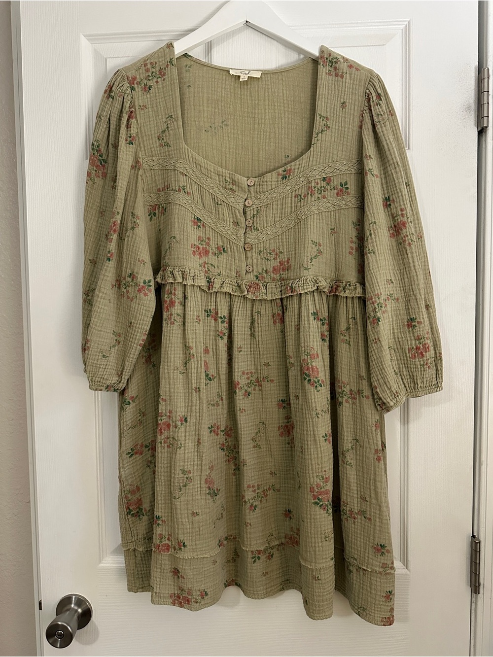 NWOT easel Sage Green Floral Long Sleeve Peasant Dress